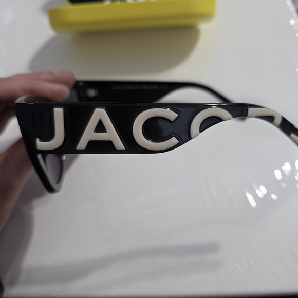 Marc Jacobs Black Sunglasses - Picture 4 of 7